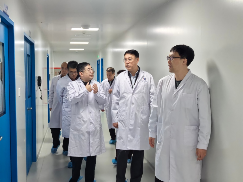 省药监局主要负责同志到成大生物(本溪)有限公司督导调研疫苗生产质量安全工作